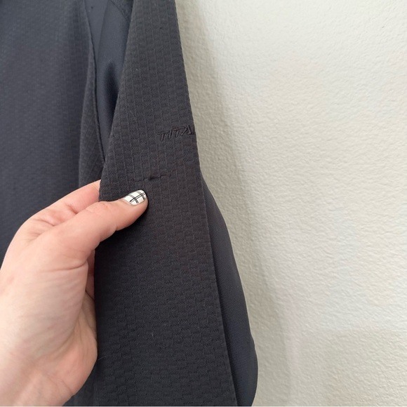 Columbia titanium patterned 1/2 zip collared midlayer men’s size large black - Picture 5 of 6